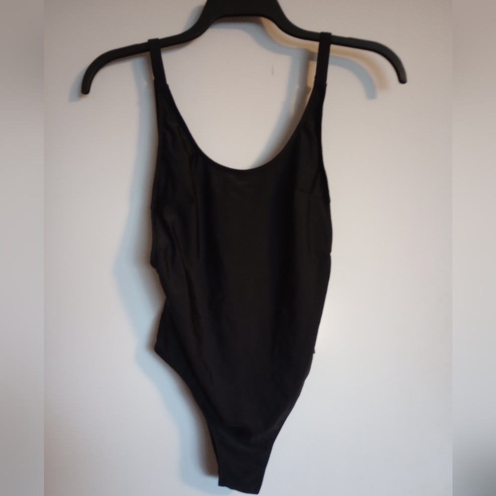 SALE 💥Women's Black One Piece Bathing Suit Medium